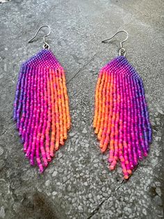 Afternoon Glow // Woven Beaded Earrings Fringe Bead Earrings - Etsy Fringe Bead Earrings, Neon Sunset, Seed Bead Jewelry Patterns, Beadwork Earrings, Beads Craft Jewelry, Sunset Design, Beaded Fringe Earrings, Seed Beading, Mom Diy