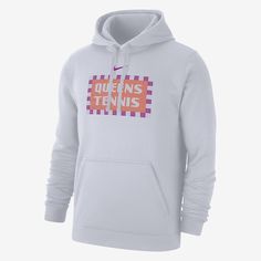 Gear up for two weeks of some of the world’s best hard-court tennis in this fleece Nike hoodie. Mens Tennis, Nike Tennis, Hoodie White, Nike Hoodie, Mens Activewear, White Hoodie, White Style, Pullover Hoodie, Nike Men