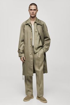 REF. 67076310-DORIAN-LH

Composition: 60% cotton,40% polyester. Lining: 100% polyester

Contains at least 41% recycled materials Antoine Griezmann, Mango Man, Welt Pocket, Recycled Materials, Men's Fashion, Trench Coat, Mango, Cotton Fabric, Composition