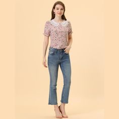 Show off your stylish style in this cute shirt which features a contrast turn-down collar and floral patterns. With floral prints and bubble sleeves, this top gives you a casual and sweet feeling. Perfectly match your jeans and heels for a chic style. Occasions: Casual, Business, Office, Weekend Gathering, etc. Peter Pan Blouse, Floral Blouses, Peter Pan Collar Blouse, Ruffle Fabric, Women's Blouses, Ruffle Shorts, Polka Dot Blouse, Floral Vintage, Pink Blouse