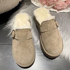 Shipping: Worldwide Express Shipping AvailableDelivery time: 7-15Days Fast ShippingReturns: Fast refund, 100% Money Back Guarantee.Brand Name: OALIZONShoes Type: Home Cotton ShoesApplicable Place: OutsideUpper Material: Faux SuedeHeel Height: Flat (≤1cm)Origin: Mainland ChinaCN: ZhejiangSeason: WinterHeel Type: Flat withItem Type: SlippersModel Number: WDY-1010-14Fashion Element: FurDepartment Name: AdultOutsole Material: RubberWith Platforms: YesPlatform Height: 0-3cmStyle: LEISUREInsole Materi Suede Slippers With Buckle Closure And Round Toe, Chic Beige Round Toe Slippers, Casual Slippers With Buckle Closure And Round Toe, Trendy Beige Round Toe Slippers, Beige Slippers With Round Toe For Fall, Beige Round Toe Slippers For Fall, Trendy Closed Toe Winter Slippers, Winter Slippers With Round Toe, Ladies Slides