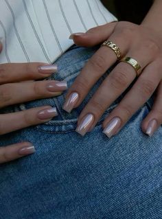 Cute Clean Nail Designs, Simple Classy Nails Square, Simple Chrome Nails Square, Square Holographic Nails, Basic Nails Aesthetic, Classic Clean Nails, Clean Nails Aesthetic Design, Chrome Tapered Square Nails, Nail Designs On Square Nails