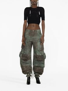 Cargos Women, Denim Cargo, City Dress, Camouflage Print, Iconic Bags, Cropped T Shirt, The Youth, Summer Beach Wear, Cargo Jeans