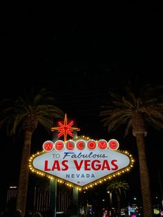 the welcome to fabulous las vegas sign lit up at night