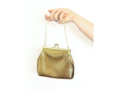 cute vintage 80s/90s gold square pixelated style purse featuring a hinge opening with clasp closure, adjustable chainlink strap and a full inner lining LABEL: La Regale COLOR: gold MATERIAL: faux leather FLAWS: - CONDITON: very good vintage condition = = = MEASUREMENTS = = = HEIGHT: 5.75 inches WIDTH: 6 to 7.5 inches DEPTH: 1.5 inches DROP: 11.75 to 6.75 inches BAG_121 Gold Square Evening Bag, Retro Gold Evening Bag, Gold Square Evening Bag With Gold-tone Hardware, Retro Gold Rectangular Evening Bag, Retro Gold Bag As A Gift, Gold Metal Evening Bag With Chain Strap, Gold Square Evening Bag As A Gift, Gold Square Evening Bag As Gift, Gold Square Evening Bag For Gift