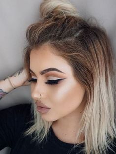 Most Popular Trends On Pinterest For 2017 Brown Cut Crease Eyeshadow, Brown Cut Crease, Grey Balayage, Jamie Genevieve, Crease Eyeshadow, Cut Crease Eyeshadow, Blond Ombre, White Liquid, Makeup Hacks Tutorials