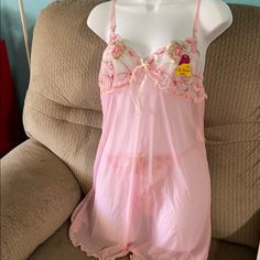 Two Pieces Light Pink Lingerie With Green Embroidery Pink Sheer Lace Sleepwear, Pink Lace Sleepwear For Bedtime, Feminine Pink Sheer Sleepwear, Feminine Sheer Pink Sleepwear, Pink Sleeveless Sheer Sleepwear, Pink Sheer Camisole Sleepwear, Pink Sheer Sleepwear For Summer, Sheer Pink Sleepwear For Summer, Pink Sleeveless Lace Sleepwear