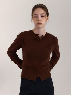 Composition : CASHMERE 100%Country of Origin : China Classic Brown Cardigan For Work, Classic Brown Sweater For Fall, Classic Brown Cardigan For Everyday, Classic Brown Crew Neck Cardigan, Brown Sweater For Workwear In Fall, Classic Brown Everyday Cardigan, Classic Everyday Brown Cardigan, Brown Fall Sweater For Work, Classic Brown Sweater For Layering