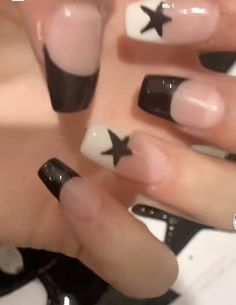 Nail Ideas For Concert, Conan Gray Nails Ideas, Star Nails Black And White, Black And Gray Nail Designs, Conan Gray Nails, Nails For Winter 2023, Soft Grunge Nails, Nails Stars, Nails For Winter