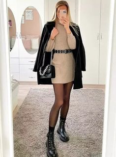 The Best 25 Winter Date Outfit Ideas For Any Occasion! – May the Ray Womens Date Night Outfits Winter, Lunch Outfit Ideas Classy Chic Winter, Cold Date Outfit, Brunch Winter Outfit, Winter Outfits Dressy Night Out, Night Out Looks Winter, Rainy Date Night Outfit, Dinner Date Outfit Winter, Winter Date Night Outfit Cold