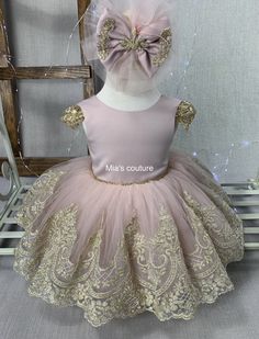 This is a handmade girls dress with layers of tulle for a beautiful look can be customized to any color if you have any questions please feel free to contact me thank you Gold Princess Dress, Pink Pageant Dress, Tutu Dress Pink, Birthday Dress Toddler, Baby Tutu Dress, 1st Birthday Dress, Handmade Girls Dress, Baby Tutu Dresses, 1st Birthday Dresses