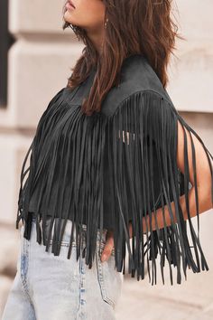 Details: Material: Suede Style: Casual, Street Pattern Type: Solid Color Element: Fringed Trim Neckline: O Neck Sleeve Length: Sleeveless Fit Type: Loose Clothing Length: Regular Type: Solid Color Size(in) Length Shoulder Width Bust S 18.5 15.7 40.9 M 19.3 16.1 42.5 L 20.1 16.5 44.9 XL 20.9 16.9 47.2 2XL 21.7 17.3 49.6 Tips:Due to the many variations in monitors, the color in the image could look slightly different, please take physical design and color shall prevail.Please allow 0.4"-1" differs due to manual measurement.