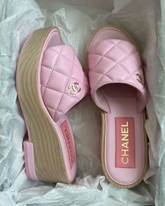 Mode Zara, Dr Shoes, Pretty Shoes Sneakers, Fancy Shoes, Girly Shoes, Shoe Inspo, Aesthetic Shoes, Swag Shoes, Pretty Shoes