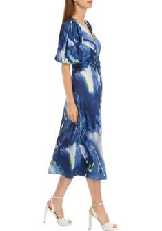 Boasting an artful print, this midi dress from DKNY is a pretty pick for any occasion. | DKNY Women's Short Sleeve Ruched Printed Midi Dress, XS Printed Midi Dress, Midi Dress, Womens Shorts