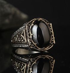 This Black Victorian Men Onyx Ring is produced in high quality and offered to serve our valued customers. Our products are produced as 925K silver and sent to our products in stamped form. We design and produce beautiful jewelry for you and your loved ones. Our products are suitable for daily use. Coatings and mines are manufactured in such a way that they do not pose any health problems. All of our products are manufactured in an environmentally friendly way. ★Item Details *Gemstone: Onyx  *Gem Mens Onyx Ring, Antique Mens Rings, Engraved Silver Ring, Gifts For Him Christmas, Mens Black Ring, Onyx Ring Men, Fantasy Ring, Edwardian Ring, Silver Men Ring