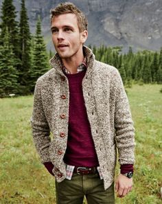 Cardigan Outfit Men, Cloth Styles, Mens Red Sweater, Mens Fashion Cardigan, Beige Knit Cardigan, Mens Winter Sweaters, Sweater Outfits Men, Autumn Wear