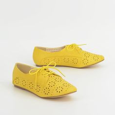 Lace Shoes, Oxford Heels, Yellow Lace, Resort Collection, Proud To Be, Lace Up Flat, Beautiful Shoes, Womens Oxfords, Vegan Friendly