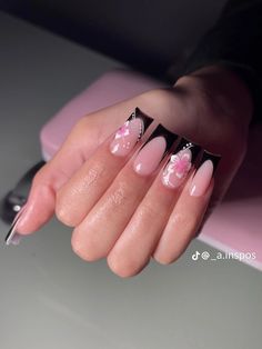 Nails Coffin Short, Cute Simple Nails, White Acrylic Nails, Colored Acrylic Nails, Colored Acrylic, French Tip Acrylic Nails, Acrylic Nails Designs