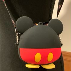 This Is A Mickey Mouse Brand New Silicone Purse It Does Come With A Strap That You Can Adjust To It They Are Brand New If You Have Any Questions Feel Free To Contact Me Mouse Make Up, Buzz Lightyear Backpack, Lv Key Pouch, Minnie Mouse Purse, Louis Vuitton Wristlet, Louis Vuitton Bucket Bag, Disney Purse, New Mickey Mouse, Mesh Beach Bags