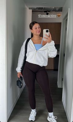 Gym Outfits For Women Loose Fit, Comfy Gym Outfits For Women, Midsize Gym Girlies, Mid Size Workout Outfit, Gym Outfit Midsize, Workout Outfits Women Gym, Modest Workout Outfits For Women, Midsize Workout Outfit, Comfy Athleisure Outfits