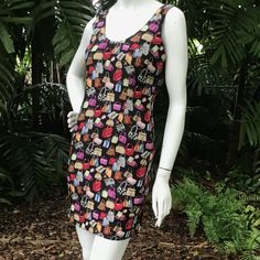 Vintage Rare Find Nicole Miller Iconic Dress Size 2-4 Fitted Sleeveless Mini Dress In Multicolor Print, Fitted Multicolor Print Mini Dress, Chic Fitted Multicolor Print Dress, Casual Multicolor Mini Dress For Evening, Casual Multicolor Cocktail Dress, Casual Multicolor Evening Dress, Iconic Dresses, Iconic Bags, Dresses Vintage