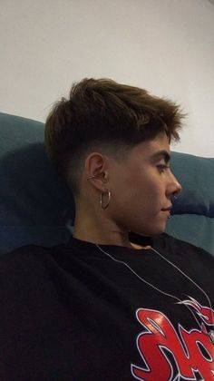 Haircut With Curly Hair, Haircut For Diamond Face, Haircut Captions, Shaved Haircut, Ftm Haircuts, Bleached Hair Men, Queer Hair