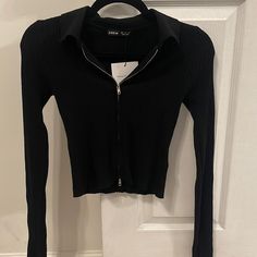 Nwt Shein Black Zipper Sweater Size Small Black Zip Up Sweater, Chic Black Top With Zipper Closure, Black Long Sleeve Top With Zipper Closure, Black Long Sleeve Top With Zipper, Black Long Sleeve Tops With Zipper Closure, Fitted Black Tops With Zipper Closure, Zipper Top Outfit, Black Cropped Sweater, Black Lace Corset