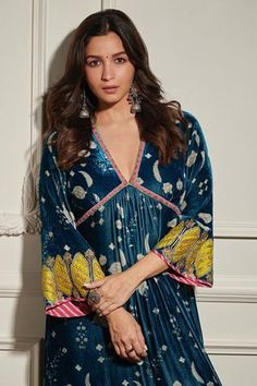 Shop for Rajiramniq Blue Silk Velvet Printed Kurta And Palazzo Set for Women Online at Aza Fashions Alia Bhatt, Designer Gowns, Pink Mini Dresses, Silk Velvet, Maternity Fashion, Fancy Dresses, Festival Wear, Salwar Kameez, Aza Fashion