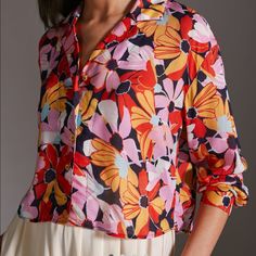 Nwt Anthropologie Maeve Cropped Button Down. Beautiful Spring And Summer Colors And Lightweight! Would Look Great As A Top With Shorts Or Over A Dress Or Swimsuit. Smoke Free Pet Free Home. Scalloped Blouse, Top With Shorts, Cropped Button Down, Doll Blouse, Evening Blouses, Fall Blouse, Floral Embroidered Top, Cropped Blouse, Sleeveless Turtleneck