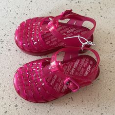 Nwot Hot Pink Jelly Mini Melissa Sandals! These Are The Sweetest Shoes For Summertime! Adorable Brand New Melissa Sandals, Mini Melissa Shoes, Melissa Shoes, Mini Melissa, Jelly Sandals, Sandals Flip Flops, Flip Flop Sandals, Kids Shoes, Jelly