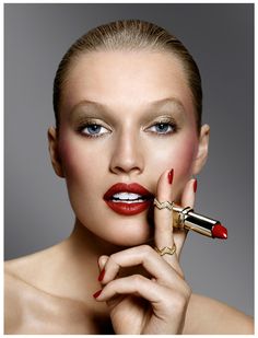 Make Up Artist Photoshoot, Paola Kudacki, Lipstick Ad, Makeup Photoshoot, Beauty Makeup Photography, Toni Garrn, Business Photoshoot, Cosmetics Photography