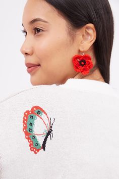 Discover the perfect blend of artistry and elegance with the Poppy Handmade Knit Earrings in Red. These aren’t just earrings; they’re a statement, a story woven into wearable art that brings a touch of crafted beauty to your everyday look. Elevate Your Style with Artisanal Flair Imagine slipping on a pair of earrings that effortlessly transform your outfit from ordinary to extraordinary. Each pair of Poppy earrings is meticulously handcrafted, ensuring that no two pieces are exactly alike. The r Knit Earrings, Poppy Earrings, Handmade Knit, August Birthstone Jewelry, July Birthstone Jewelry, Zodiac Jewelry, Gifts For New Mums, Jewelry Ring Box, Pearl Jewellery Earrings