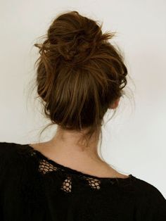 Messy French bun French Bun, Date Night Hair, Easy Hairstyles For School, A Messy Bun, Bun Tutorial, Messy Bun Hairstyles, Hair Haircuts, Medium Hair, Messy Hairstyles