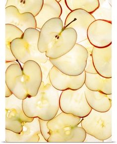 sliced apples are arranged on top of each other