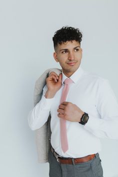 We pride ourselves in offering our customers some of the best skinny ties money can buy. Each DAZI tie is handmade from high quality imported fabrics. Features: Approx. 2.5" wide at the tip Approx. 58" in length 50% Cotton, 50% Linen Don't forget a matching pocket square! Shop our Blush Pocket Square. Dapper Standard Tie Neckwear, Dapper Standard Tie For Work, White Tie For Work, White Standard Tie For Work, White Neckwear With Ties For Work, Tailored Professional Standard Tie, White Standard Tie For Business, Professional Fitted Ties, Double Windsor