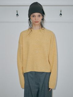 This is MARGESHERWOOD’s clean-looking knit pullover. With its basic design, it can be well-styled with various looks. Suitable for standalone wear or layered with outerwear to create diverse outfits. The wool blend material provides high insulation, keeping you warm during cold winter. - A great item for daily wear- Can be styled with different bottoms for various looks- The brand logo on the front is embroidered, adding a stylish touch to the look Outfit Yellow, Yellow Crewneck, Yellow Knit Sweater, Knit Sweater Outfit, Sweater Ideas, Better Style, Yellow Knit, Basic Design, Knit Pullover