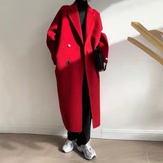 womens wool coat Red Coat Outfit, Red Long Coat, Mantel Outfit, Winter Mode Outfits, Red Wool Coat, Red Trench Coat, Winter Outwear, Wool Coat Women, Long Coat Women