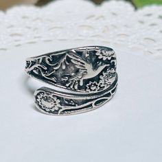 A Delightful Flying Hummingbird And Flowers Adorns This Charming Silver Tone Ring. Made To Look Vintage. Adjustable Open Bypass Style Band Is Currently Sized At A 7.5, But Can Be Adjusted To Best Fit For Your Finger. Please See Photos For Details. Metal Alloy. Please Check Out Our Other By Pass / Spoon Style Ring Listings. A Great Item To Bundle And Save! . All Offers Considered. Flying Hummingbird, Silver Clay, Floral Ring, Look Vintage, Womens Jewelry Rings, Floral Rings, To Look, Silver Tone, That Look