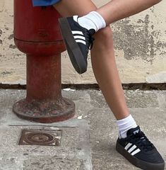 Black Trainers Aesthetic, Adidas Sambarose, Adidas Vl Court, Shoe Wishlist, Black Shoe, Shoe Inspo, Swag Shoes, Pretty Shoes