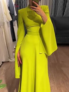 Contrast Color V-Neck Maxi Evening Dresses: Elegant Long-Sleeved Charm Elegant Green Dress Classy, Fancy Clothing, Casual Maxi Dresses, V Neck Maxi Dress, Bae Watch, Butterfly Sleeve Dress, A Line Maxi Dress, Banquet Dresses, Butterfly Sleeve