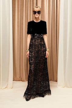 Resort 2023 Fashion, Resort 23, Resort 2023, 2023 Ss, 2023 Collection, Eyelet Dress, 2023 Fashion, Mode Inspiration, Couture Collection