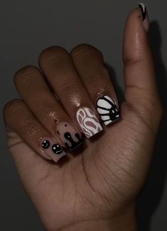 Drip Nail Design Short, Shorties Nail Designs, Short Dope Nails, Short Square Acrylic Nails Designs, Exotic Short Nails, Dope Short Nail Designs, Short Exotic Nails