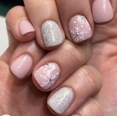 Nail Themes, Snow Nails, Festive Nail Designs, Themed Nails, Winter Nails Acrylic, Snowflake Nails