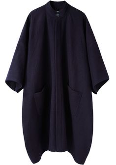 La Garçonne Moderne, cape coat (Japanese boiled wool) Modern Cape, Wool Cape Coat, Emerging Designers Fashion, Wool Crepe, Wool Cape, Moda Chic, Cape Coat, Outerwear Coats, Kimonos