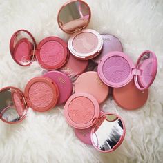 Pinterest:Darlin-J Best High End Makeup, Tarte Blush, Makeup Package, Cool Makeup Looks, Fancy Makeup, Stage Makeup, Makeup Blogger, Makeup Blog