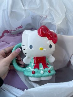 Cute Hello Kitty Gifts, Hello Kitty Mug, Birthday Goals, Hello Kitty Toys, Fun Crafts To Do, Hello Kitty Birthday, Hello Kitty Christmas