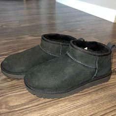 Excellent Condition Black Ugg Ultra Mini’s. Very Minimal Wear (Worn 3-4 Times). Women’s Size 8. No Original Packaging But Will Be Sent In Box For Safe Shipping! Ugg Ultra Mini Boots, Ultra Mini Boots, Ugg Ultra Mini, Mini Boots, Shoes Ugg, Mini S, Black Uggs, Womens Uggs, Ugg Shoes