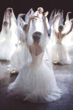 Ballet Giselle, Ballet Beauty, Ballet Photos, Dancing Aesthetic, Classical Ballet, Ballet Photography, Ballet Beautiful, Dance Art, Swan Lake