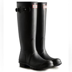 Women’s Size 9. Never Worn, Brand New In Its Original Box And Wrapping. Smoke Free Home Tall Hunter Boots, Tall Boot Socks, Hunter Boots Socks, Tall Rain Boots, Rain Boots Women, Black Rain Boots, Short Rain Boots, Chelsea Rain Boots, Hunter Rain Boots