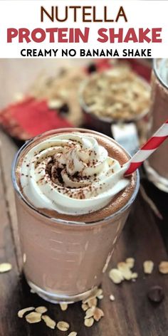 Chocolate smoothie with whipped cream with straw and oatmeal with Pinterest overlay. Chocolate Protein Smoothie Recipes, Protein Shakes For Kids, Nutella Smoothie, Easy Protein Shakes, Nutella Milkshake, Breakfast Shakes Protein, Chocolate Smoothie Recipes